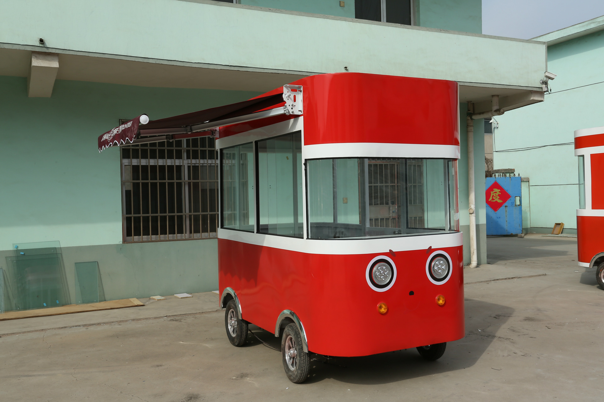 廠家直銷特價電動四輪餐車 電動小吃車 美食小吃早餐車